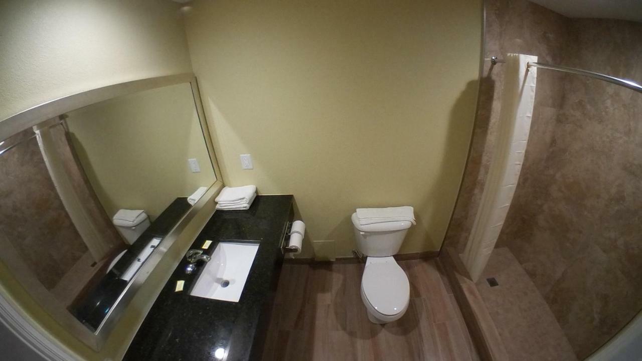Travel Inn Of Riviera Beach Ngoại thất bức ảnh